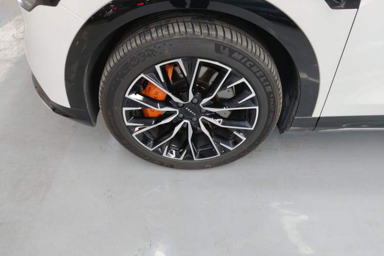 Used Zeekr 7X 2025 75 kWh Rear-Wheel Drive Intelligent Driving Version Left Front Wheel Hub