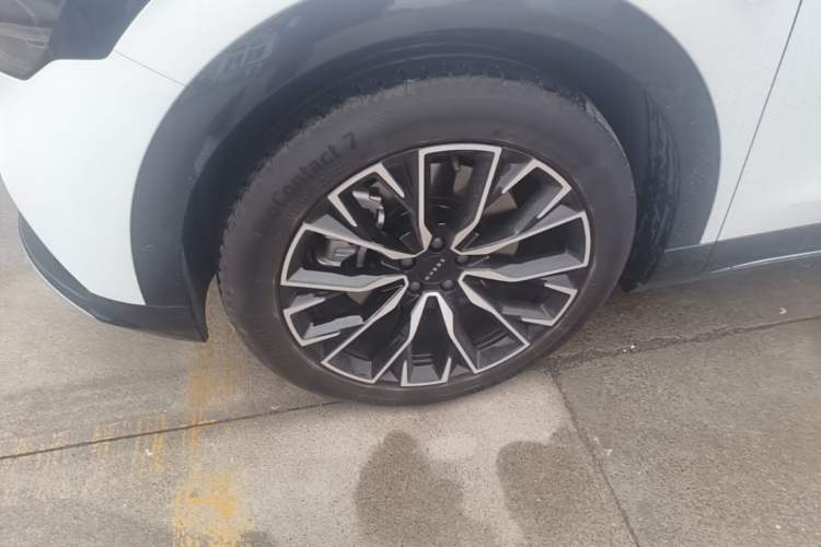 Used Zeekr 7X 2025 75 kWh Rear-Wheel Drive Intelligent Driving Version Left Front Wheel Hub