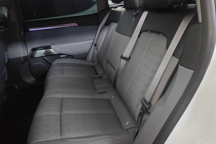 Used Zeekr 7X 2025 75 kWh Rear-Wheel Drive Intelligent Driving Version Left Rear Seat