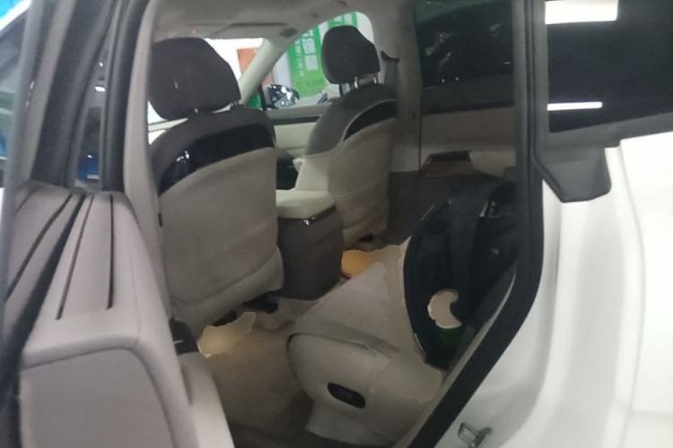 Used Zeekr 7X 2025 100 kWh Long-Range Rear-Wheel Drive with Intelligent Driving Features Left Rear Seat