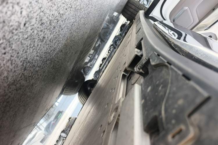 Used Zeekr 7X 2025 75 kWh Rear-Wheel Drive Intelligent Driving Version Left Side Sill