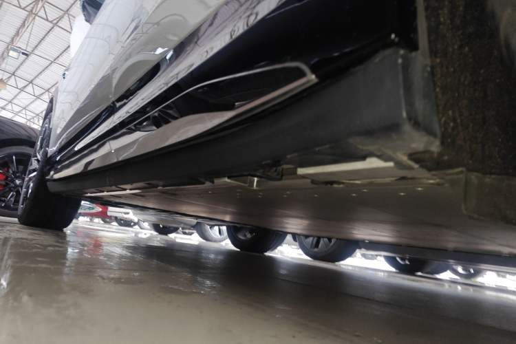 Used Zeekr 7X 2025 75 kWh Rear-Wheel Drive Intelligent Driving Version Left Side Sill