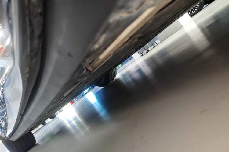 Used Zeekr 7X 2025 100kWh Long-Range All-Wheel Drive Intelligent Driving Version Left Side Sill