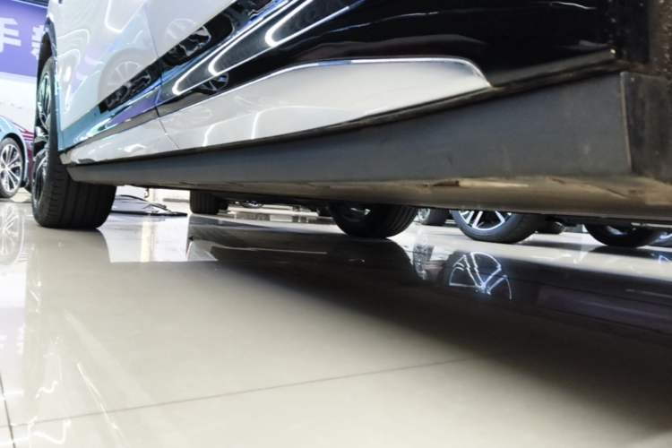 Used Zeekr 7X 2025 75 kWh Rear-Wheel Drive Intelligent Driving Version Left Side Sill