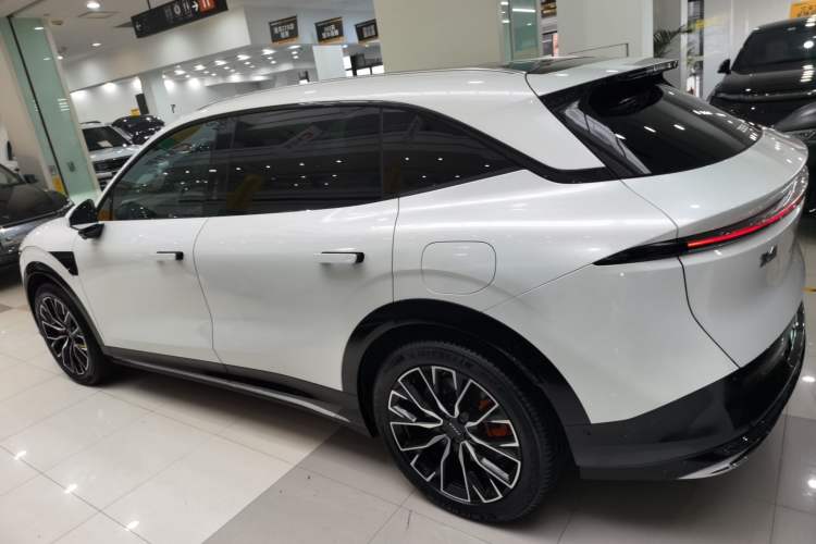 Used Zeekr 7X 2025 100kWh Long-Range All-Wheel Drive Intelligent Driving Version Left Side
