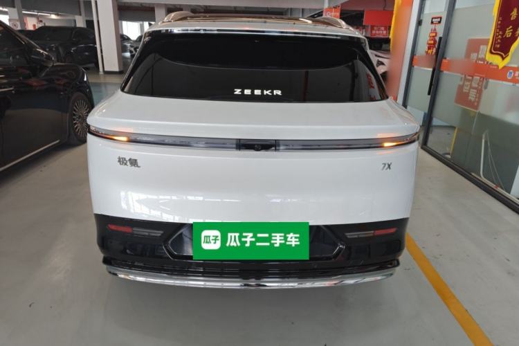 Used Zeekr 7X 2025 100 kWh Long-Range Rear-Wheel Drive with Intelligent Driving Features Rear