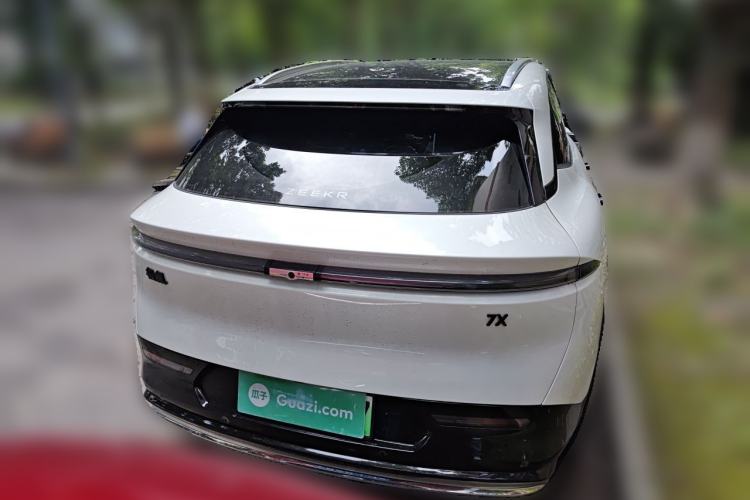 Used Zeekr 7X 2025 100 kWh Long-Range Rear-Wheel Drive with Intelligent Driving Features Rear