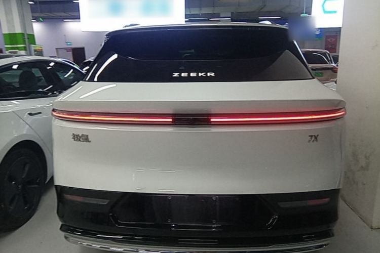 Used Zeekr 7X 2025 100kWh Long-Range All-Wheel Drive Intelligent Driving Version Rear