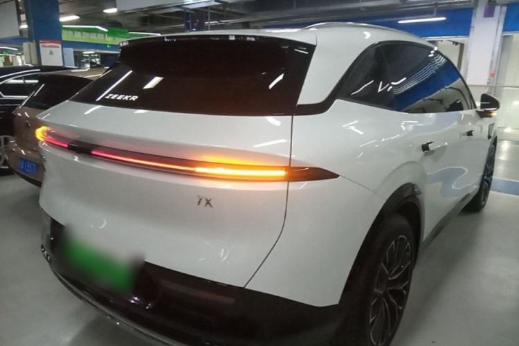 Used Zeekr 7X 2025 100 kWh Long-Range Rear-Wheel Drive with Intelligent Driving Features Rear Right 45 Deg