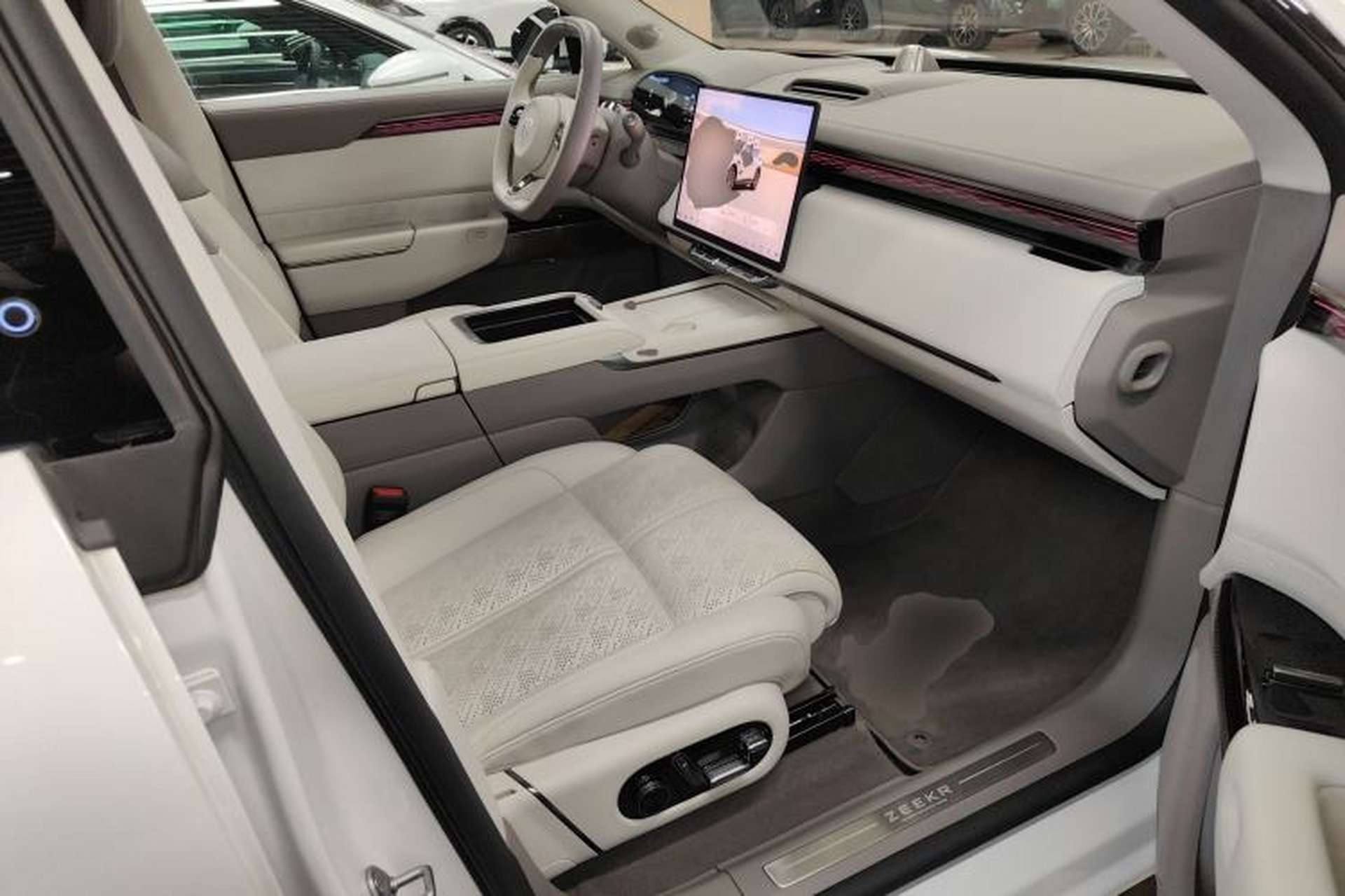 Used Zeekr 7X 2025 75 kWh Rear-Wheel Drive Intelligent Driving Version Right Front Seat
