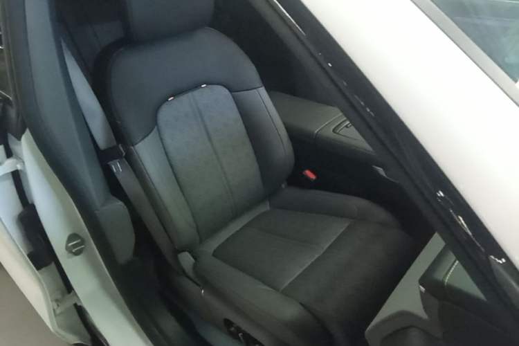 Used Zeekr 7X 2025 100kWh Long-Range All-Wheel Drive Intelligent Driving Version Right Front Seat