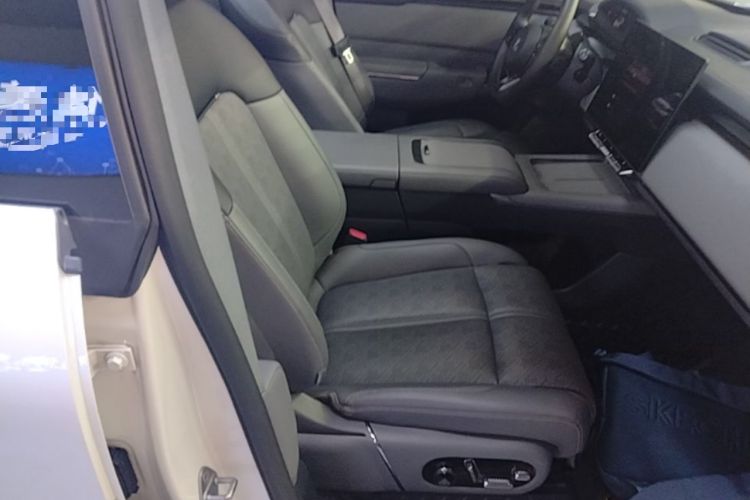 Used Zeekr 7X 2025 75 kWh Rear-Wheel Drive Intelligent Driving Version Right Front Seat