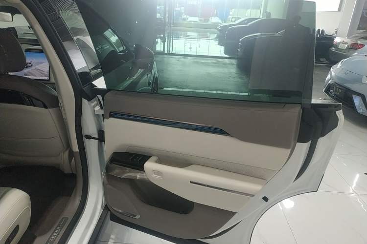 Used Zeekr 7X 2025 75 kWh Rear-Wheel Drive Intelligent Driving Version Right Rear Door Interior