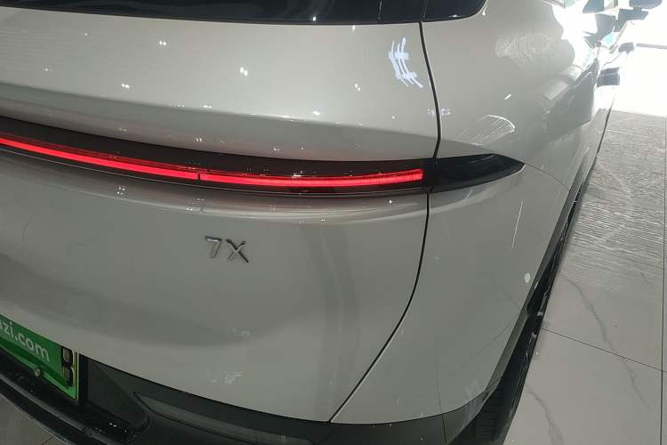 Used Zeekr 7X 2025 75 kWh Rear-Wheel Drive Intelligent Driving Version Right Rear Taillight