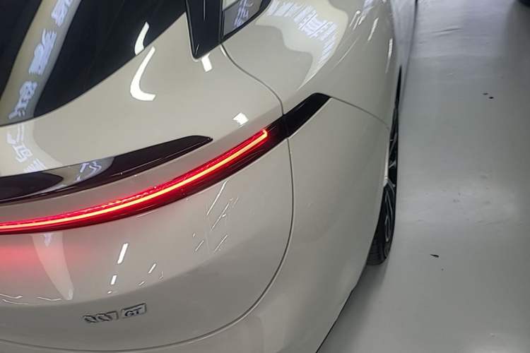 Used Zeekr 7X 2025 100kWh Long-Range All-Wheel Drive Intelligent Driving Version Right Rear Taillight