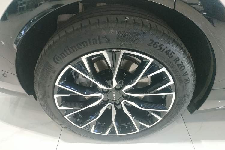 Used Zeekr 7X 2025 75 kWh Rear-Wheel Drive Intelligent Driving Version Right Rear Wheel Hub