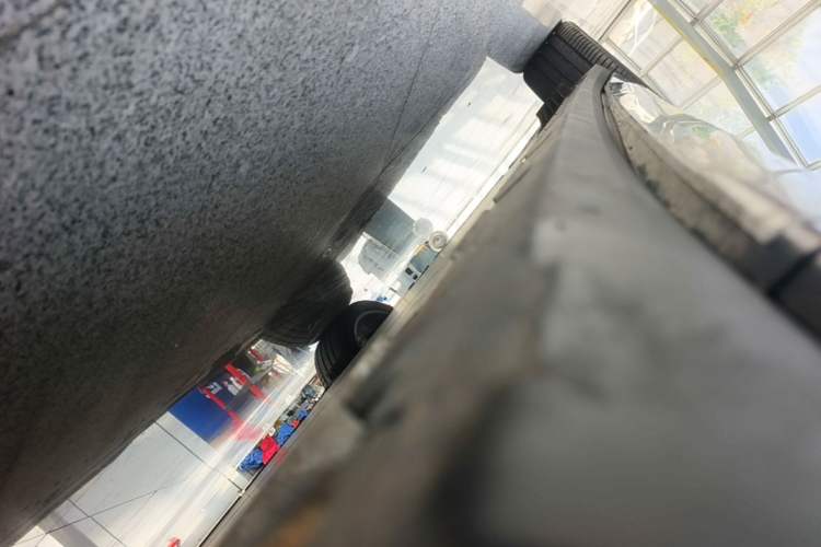 Used Zeekr 7X 2025 75 kWh Rear-Wheel Drive Intelligent Driving Version Right Side Sill