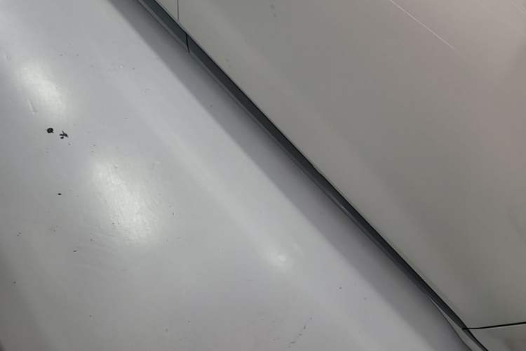 Used Zeekr 7X 2025 100kWh Long-Range All-Wheel Drive Intelligent Driving Version Right Side Sill