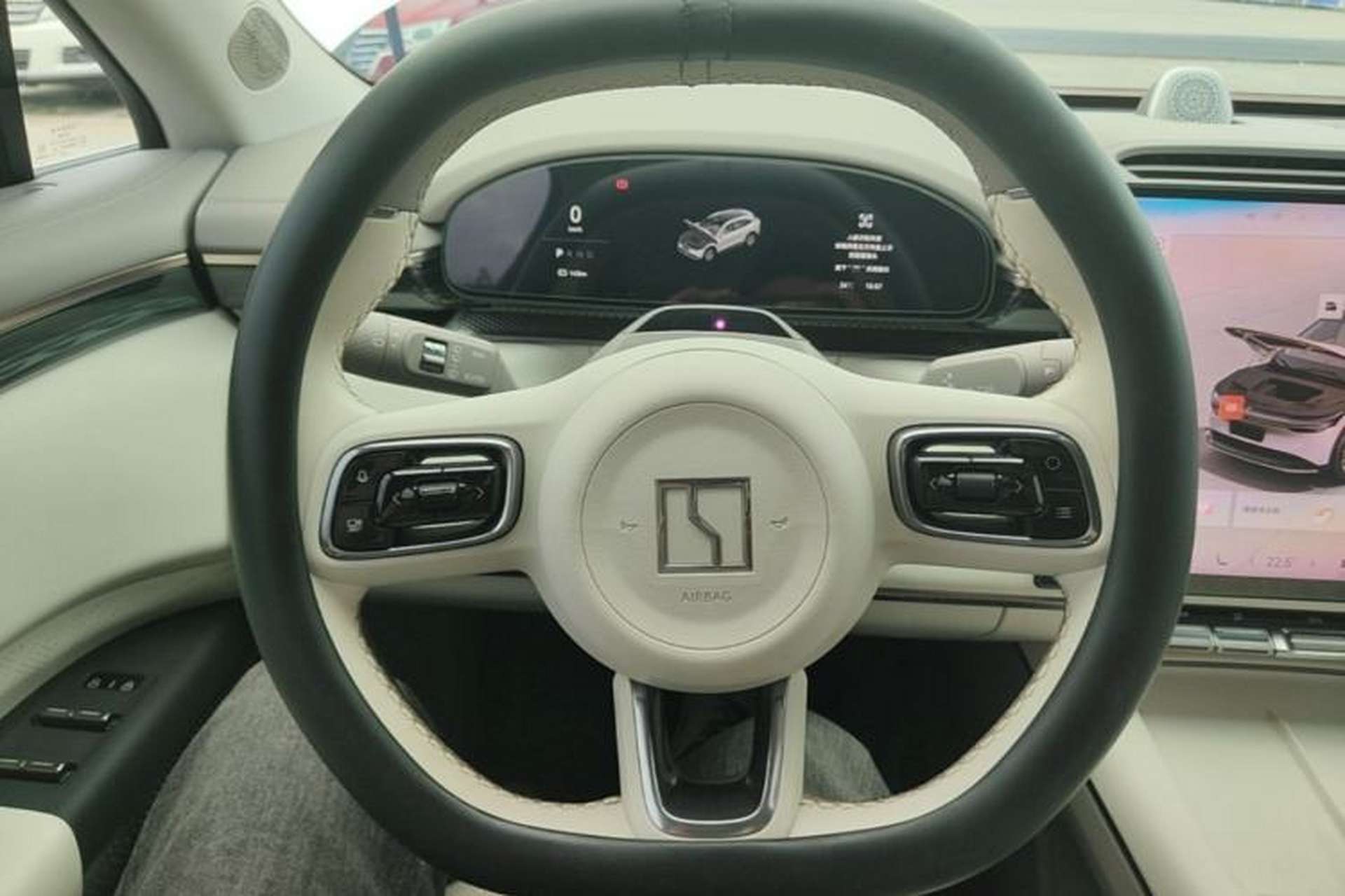 Used Zeekr 7X 2025 75 kWh Rear-Wheel Drive Intelligent Driving Version Steering Wheel