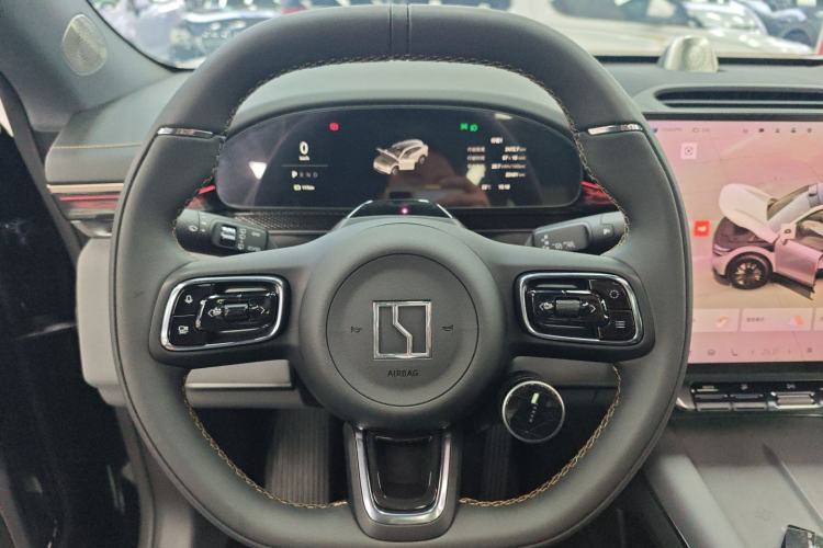 Used Zeekr 7X 2025 75 kWh Rear-Wheel Drive Intelligent Driving Version Steering Wheel