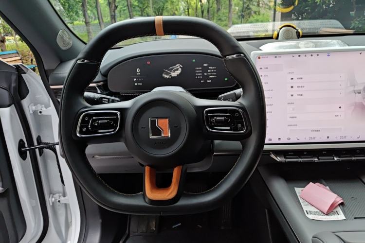 Used Zeekr 7X 2025 100 kWh Long-Range Rear-Wheel Drive with Intelligent Driving Features Steering Wheel