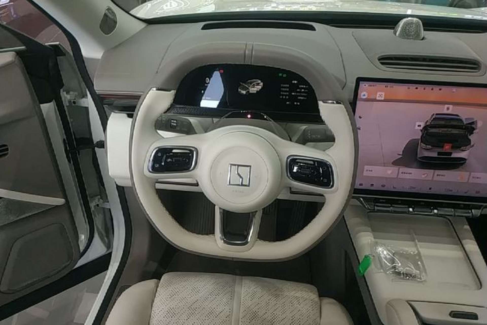 Used Zeekr 7X 2025 75 kWh Rear-Wheel Drive Intelligent Driving Version Steering Wheel
