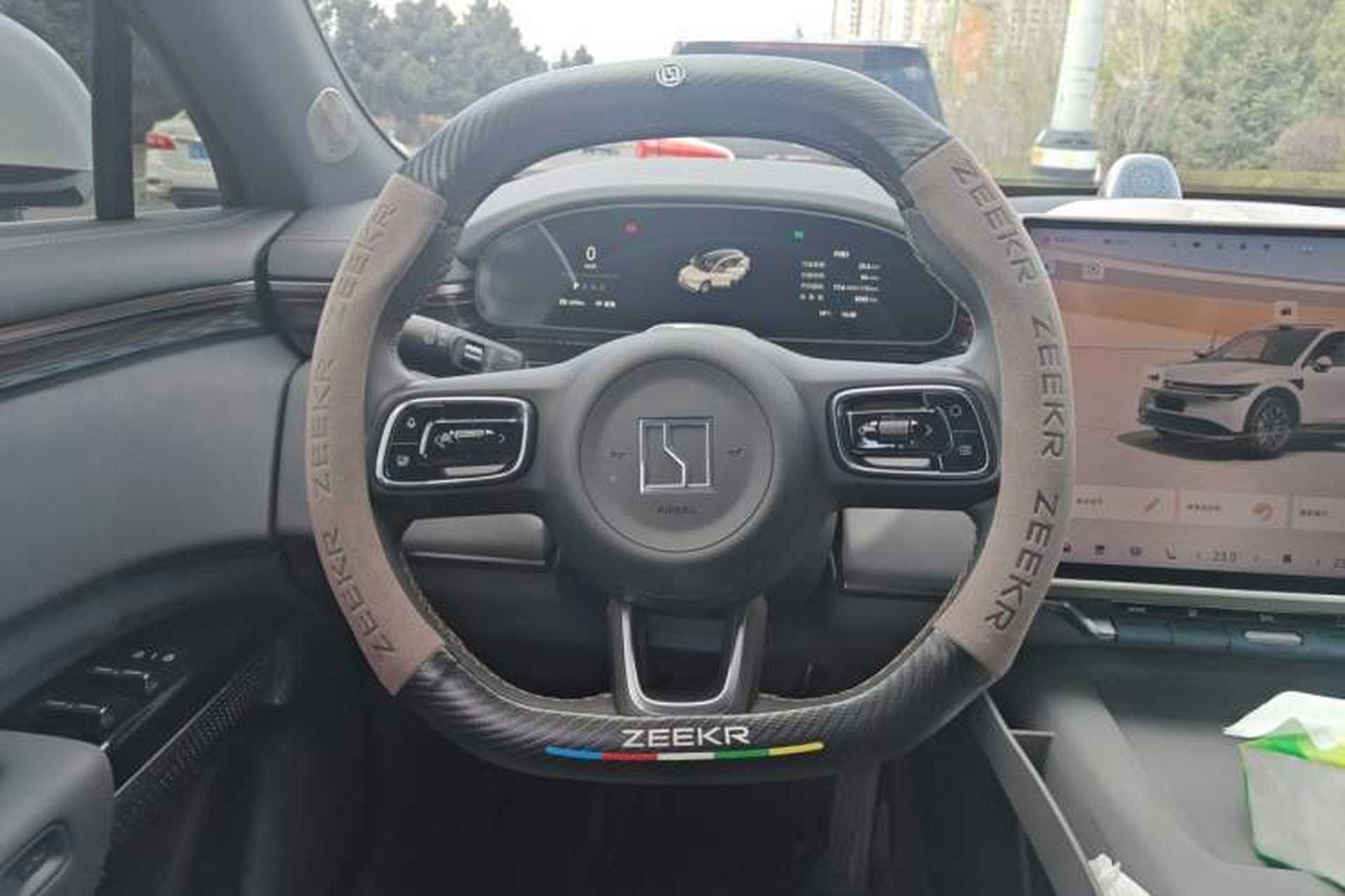 Used Zeekr 7X 2025 100kWh Long-Range All-Wheel Drive Intelligent Driving Version Steering Wheel