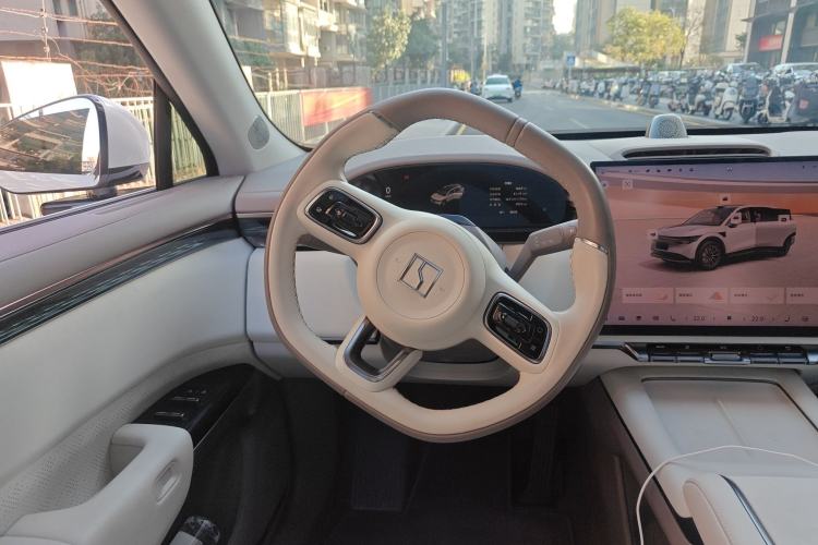 Used Zeekr 7X 2025 75 kWh Rear-Wheel Drive Intelligent Driving Version Steering Wheel