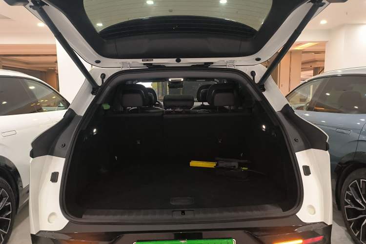 Used Zeekr 7X 2025 100kWh Long-Range All-Wheel Drive Intelligent Driving Version Trunk