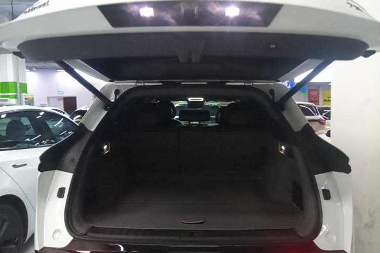 Used Zeekr 7X 2025 100kWh Long-Range All-Wheel Drive Intelligent Driving Version Trunk