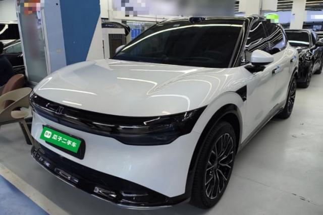 Ojetý Zeekr 7X 2025 75 kWh Rear-Wheel Drive Intelligent Driving Version