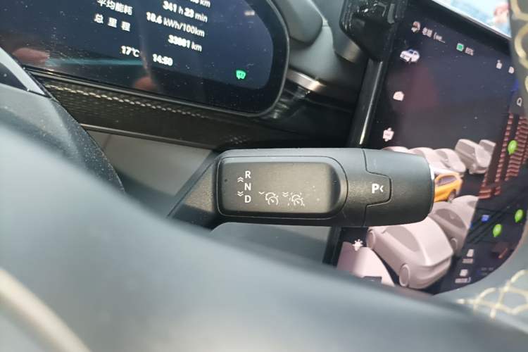 Used Zeekr 7X 2025 100 kWh Long-Range Rear-Wheel Drive with Intelligent Driving Features Gear Lever