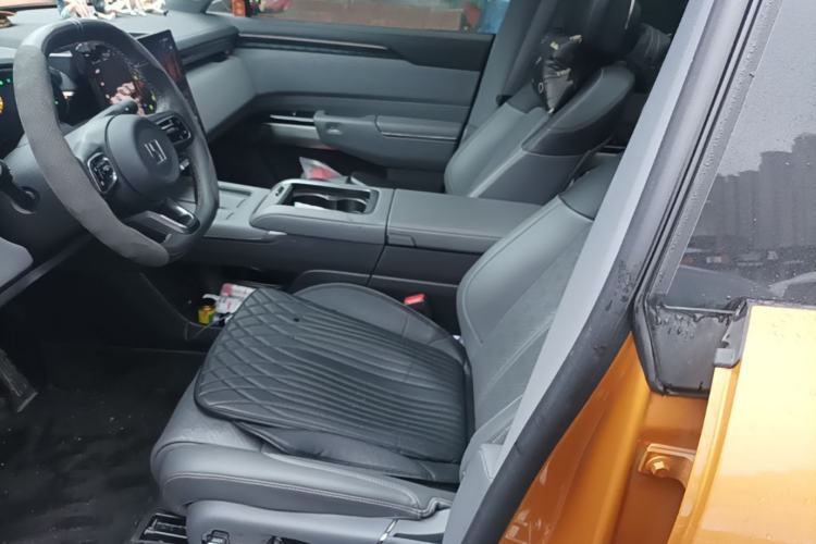 Used Zeekr 7X 2025 100 kWh Long-Range Rear-Wheel Drive with Intelligent Driving Features Left Front Seat