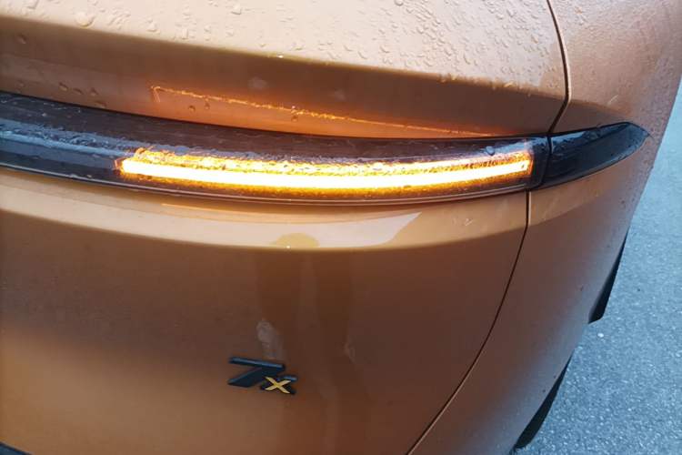 Used Zeekr 7X 2025 100 kWh Long-Range Rear-Wheel Drive with Intelligent Driving Features Right Rear Taillight