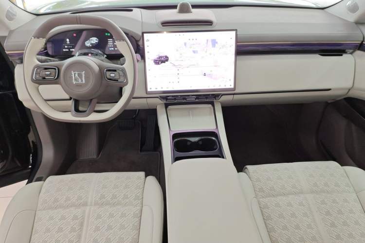 Used Zeekr 7X 2026 103kWh Rear-Drive MAX Edition Center Console