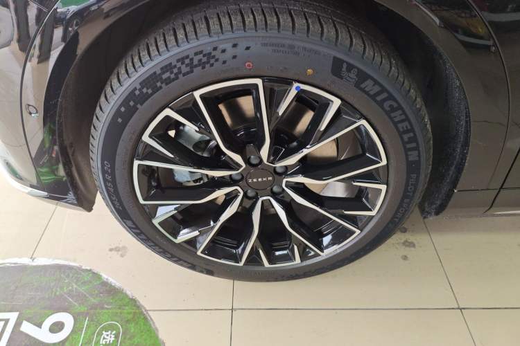 Used Zeekr 7X 2026 103kWh Rear-Drive MAX Edition Exterior 4