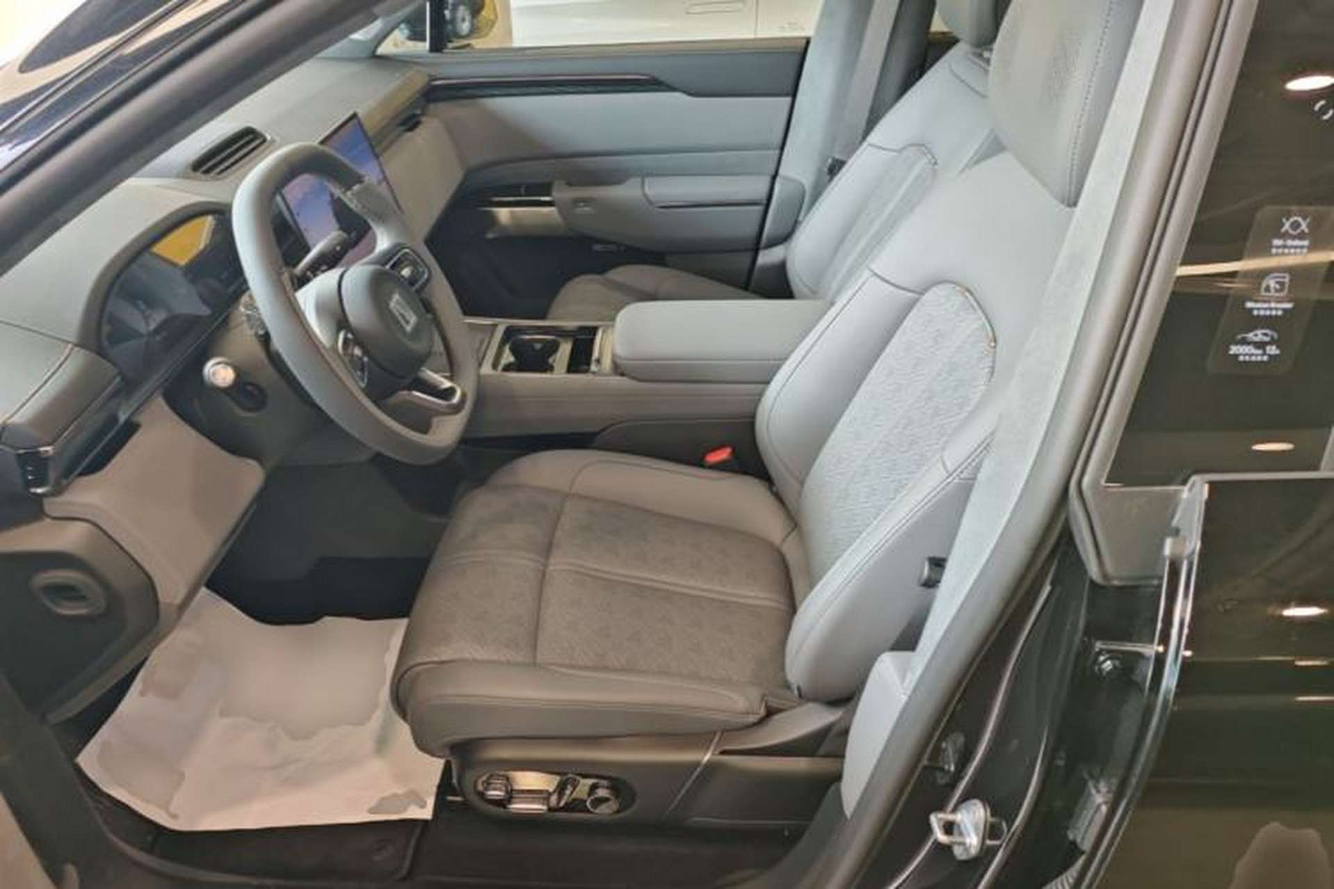Used Zeekr 7X 2026 75kWh Rear-Drive MAX Edition Left Front Seat