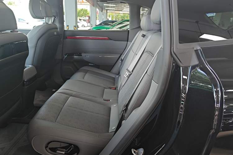 Used Zeekr 7X 2026 75kWh Rear-Drive MAX Edition Left Rear Seat