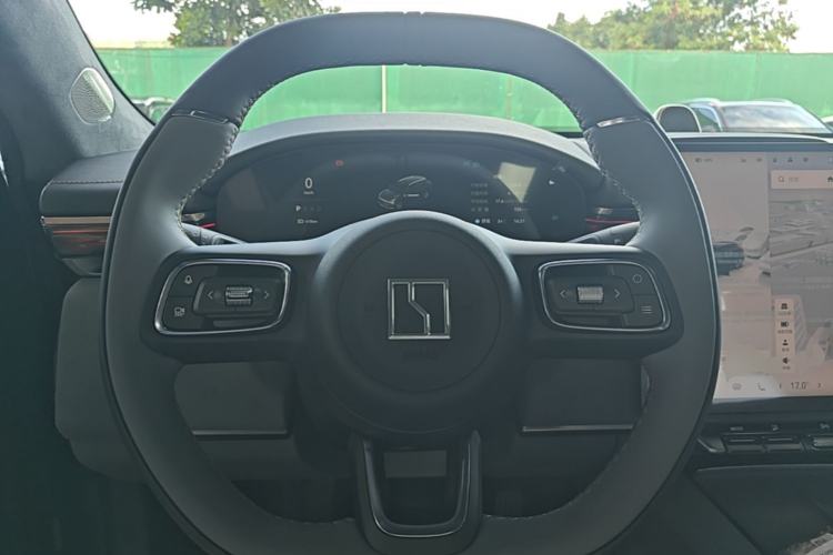Used Zeekr 7X 2026 75kWh Rear-Drive MAX Edition Steering Wheel