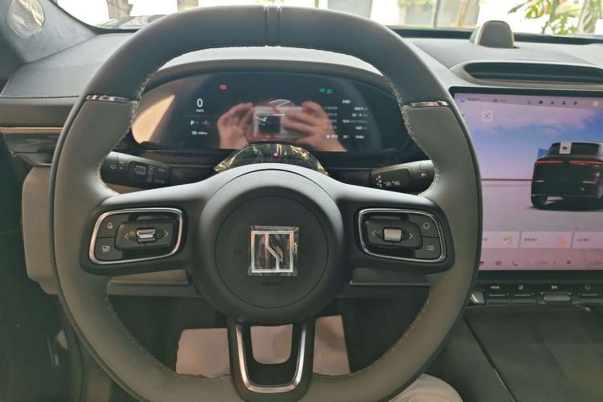 Used Zeekr 7X 2026 75kWh Rear-Drive MAX Edition Steering Wheel