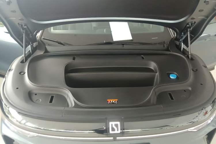 Used Zeekr 7X 2026 103kWh Rear-Drive MAX Edition Engine Bay
