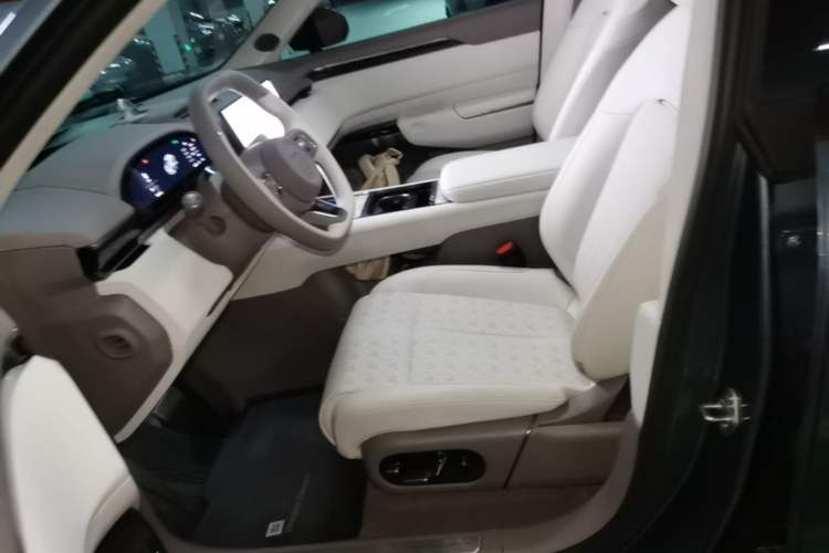 Used Zeekr 7X 2026 103kWh Rear-Drive MAX Edition Left Front Seat