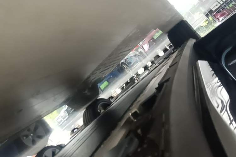 Used Zeekr 7X 2026 103kWh Rear-Drive MAX Edition Left Side Sill