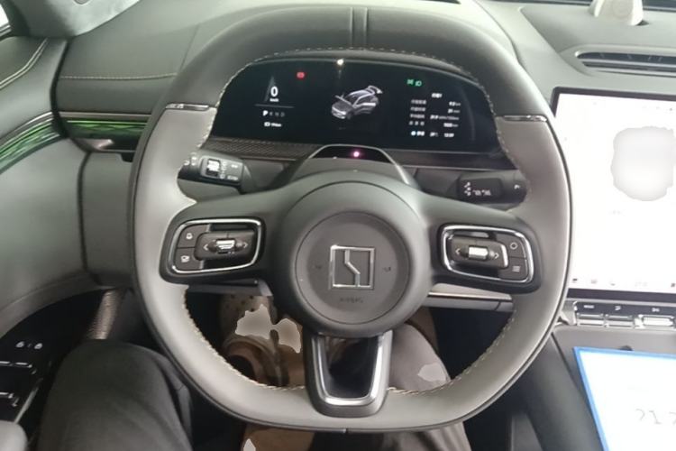 Used Zeekr 7X 2026 103kWh Rear-Drive MAX Edition Steering Wheel