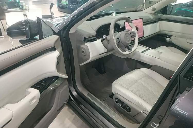 Used Zeekr 7X 2026 103kWh Rear-Drive MAX Edition Driver Seat