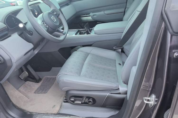 Used Zeekr 7X 2026 75kWh Rear-Drive MAX Edition Left Front Seat
