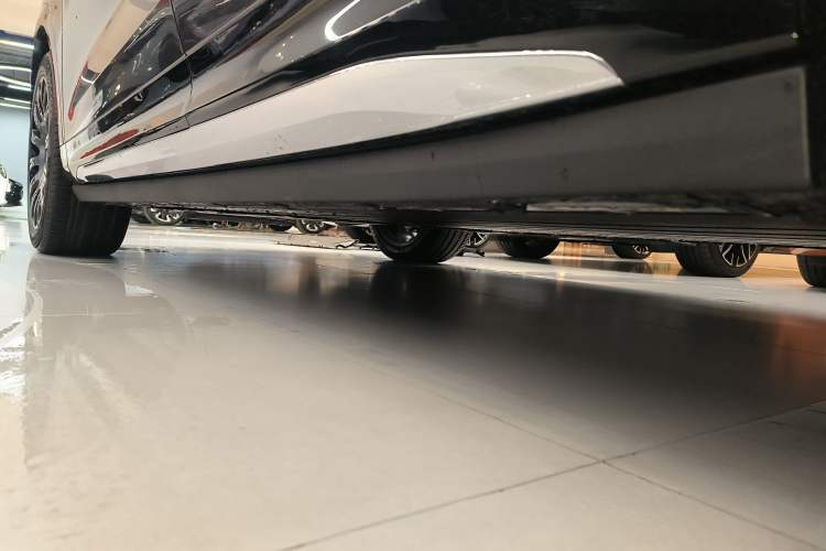 Used Zeekr 7X 2026 103kWh All-Wheel-Drive Ultra Edition Left Side Sill