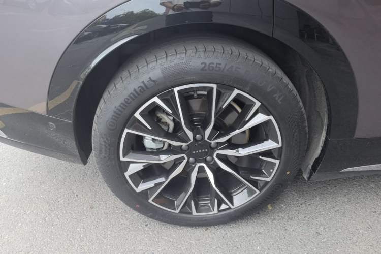 Used Zeekr 7X 2026 75kWh Rear-Drive MAX Edition Right Rear Wheel Hub