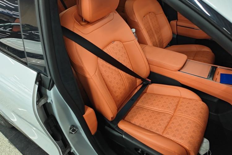 Used Zeekr 7X 2026 75kWh Rear-Drive MAX Edition Right Front Seat
