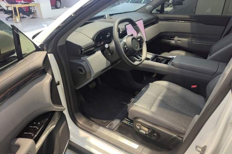 Used Zeekr 7X 2026 103kWh Rear-Drive MAX Edition Driver Seat